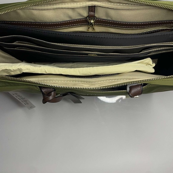 La Mansio olive green shoulder bag/backpack/versatile NWT - Picture 9 of 16